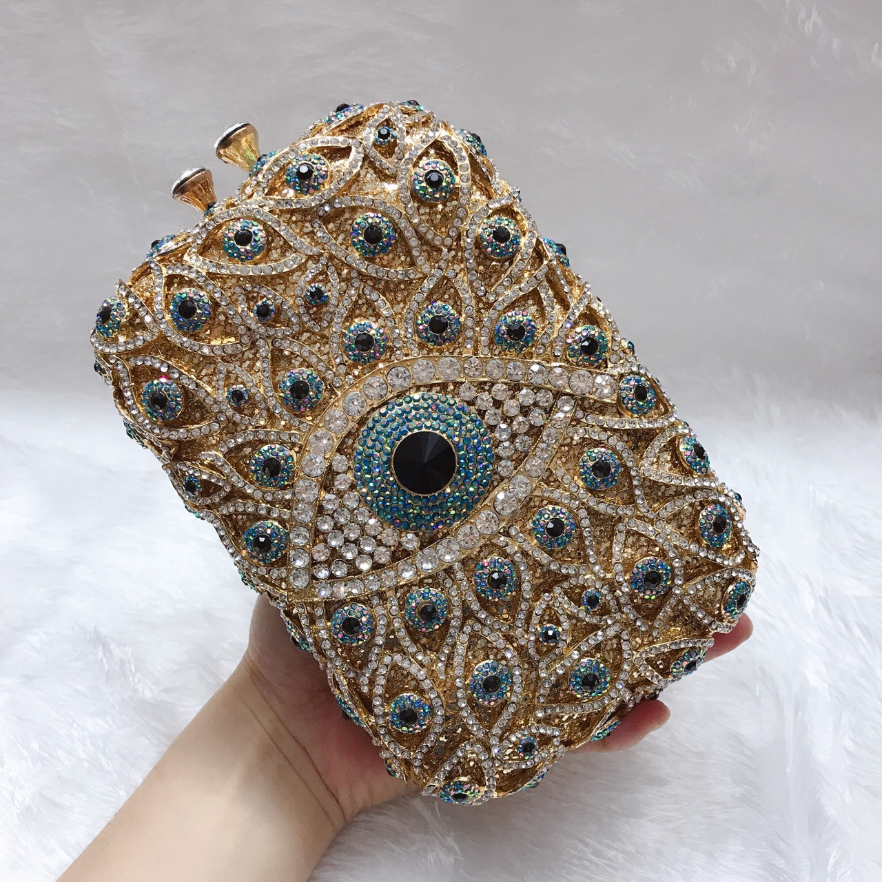 Túi clutch dạ hội đính đá pha lê kim loại rỗng kiểu dọc — Màu xanh lam, Vàng/Xanh đậm AB mắt, Màu bạc, Vàng/Con công xanh AB mắt chi tiết 18