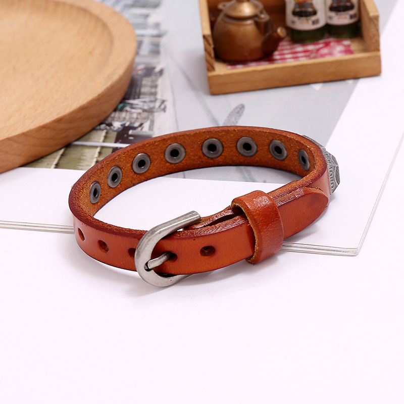 Fashion Punk Alloy Retro Fashion Leather Bracelet Hot Sale Wholesale Nihaojewelry display picture 2