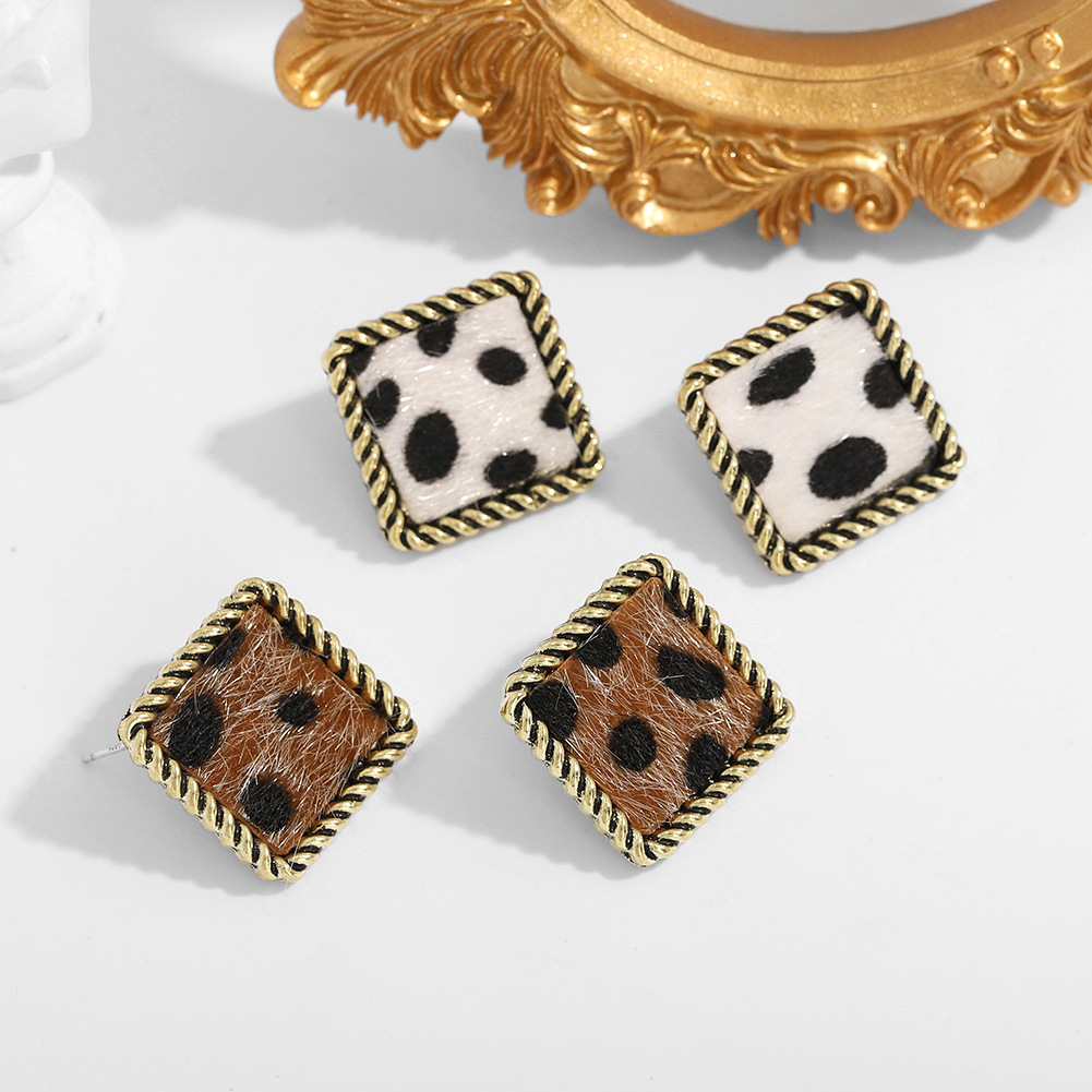 Simple Square Alloy Leopard Print Flocking Earrings display picture 5