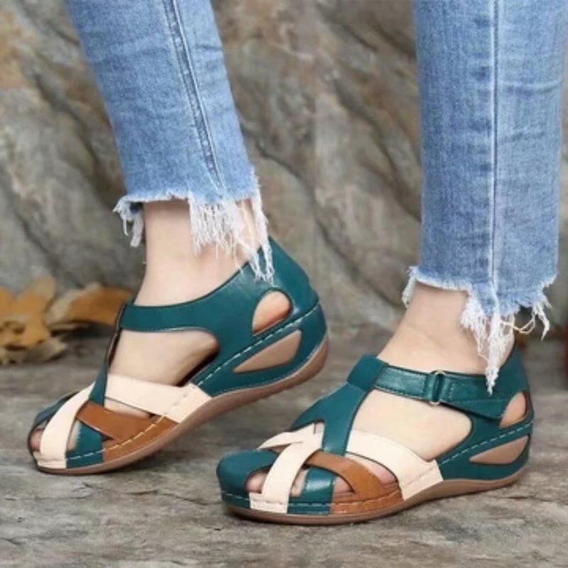 Cross-border Amazon export women's shoes 2020 Summer new style European and American retro round-toe wedge heel cross-buckle women's sandals undefined