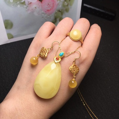 Natural amber Beeswax Pendant Earrings Ring suit White flowers full of honey 925 Silver inlay Factory wholesale