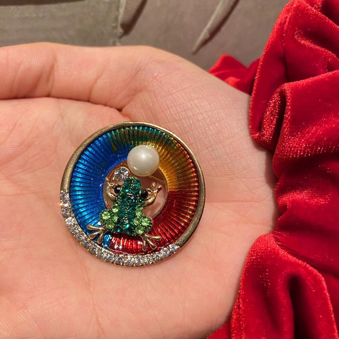 Daily Occasion Alloy Material Cartoon Style Pin Animal Alloy Enamel Rhinestones Unisex Brooches