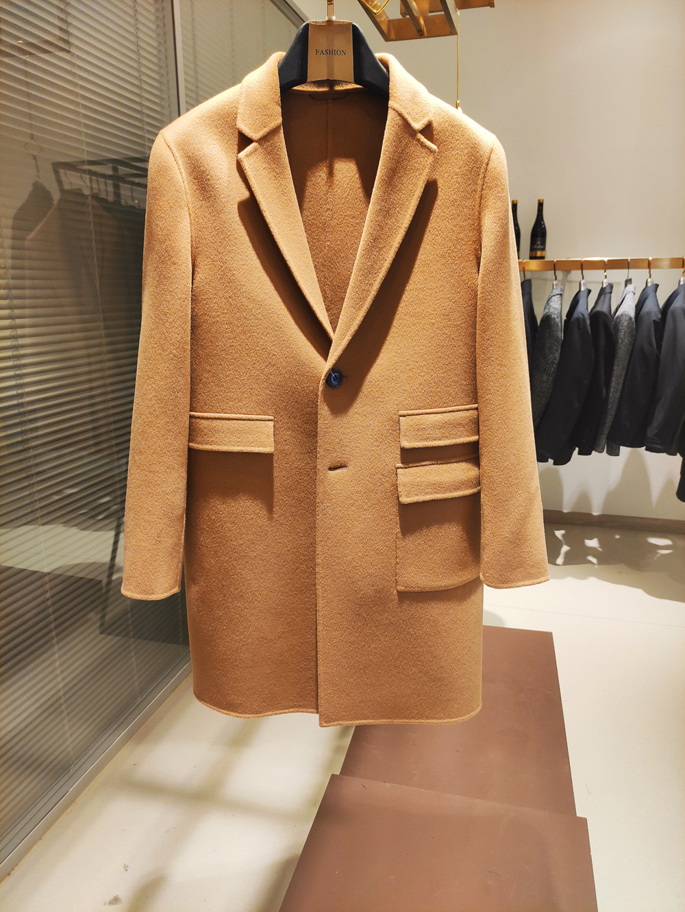 北京産品質雙面羊毛呢大衣上身效果更贊輕商務男大衣西裝領男大衣