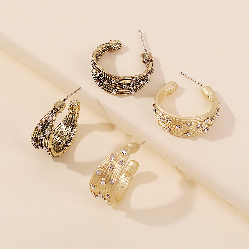 Simple Retro C-shaped Imitation Diamond Earrings display picture 8