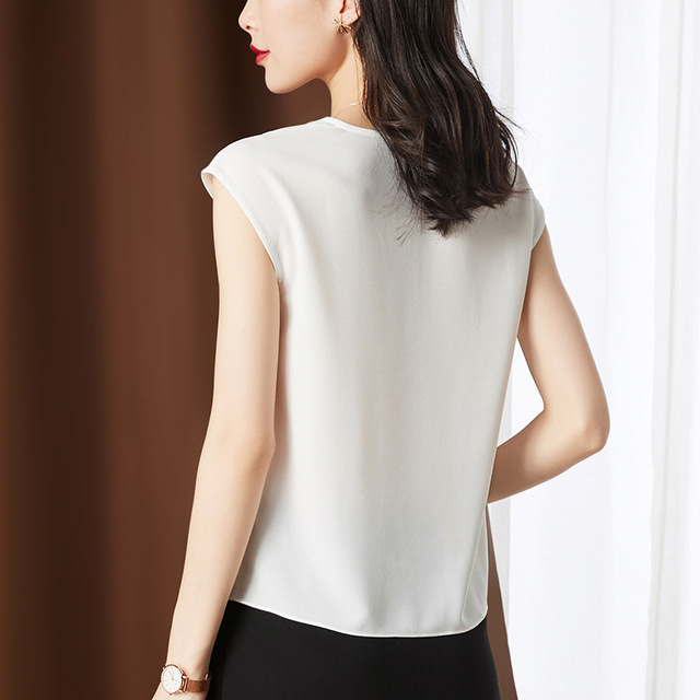 Women’s sleeveless top with V-neck Korean version slim off shoulder chiffon blouse