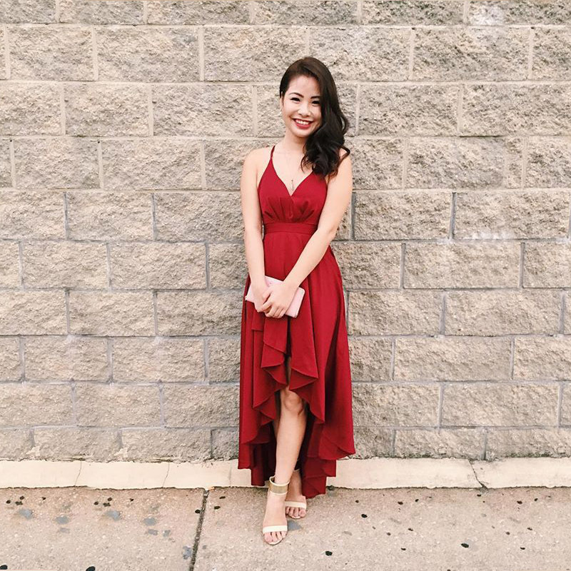 Sexy Backless V-neck Plus-size Party Dress With Straps And Large Hem_voghion.com