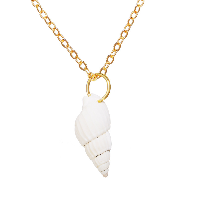 New Fashion Conch Pendant Clavicle Chain Creative Simple Golden Necklace display picture 2