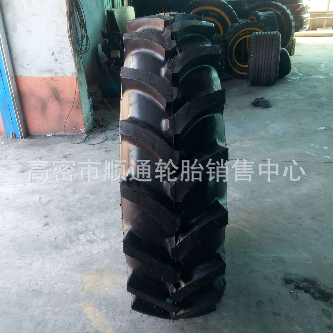 农业拖拉机轮胎14.9/16.9/18.4-26-28-30人字轮胎