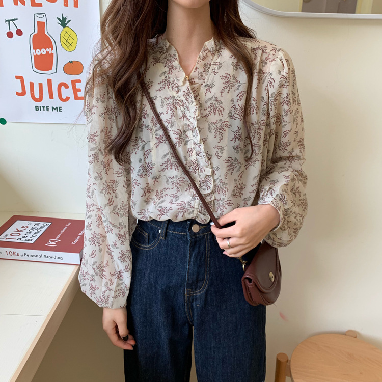 The 2022 new style of Korean-style, gentle and stylish floral chiffon sweater for women, long-sleeved base layer and puffed sleeve top pic 10