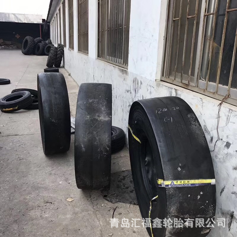 销售HFX12.00-20压路机轮胎 1200-20  C-1胶轮压路机轮胎