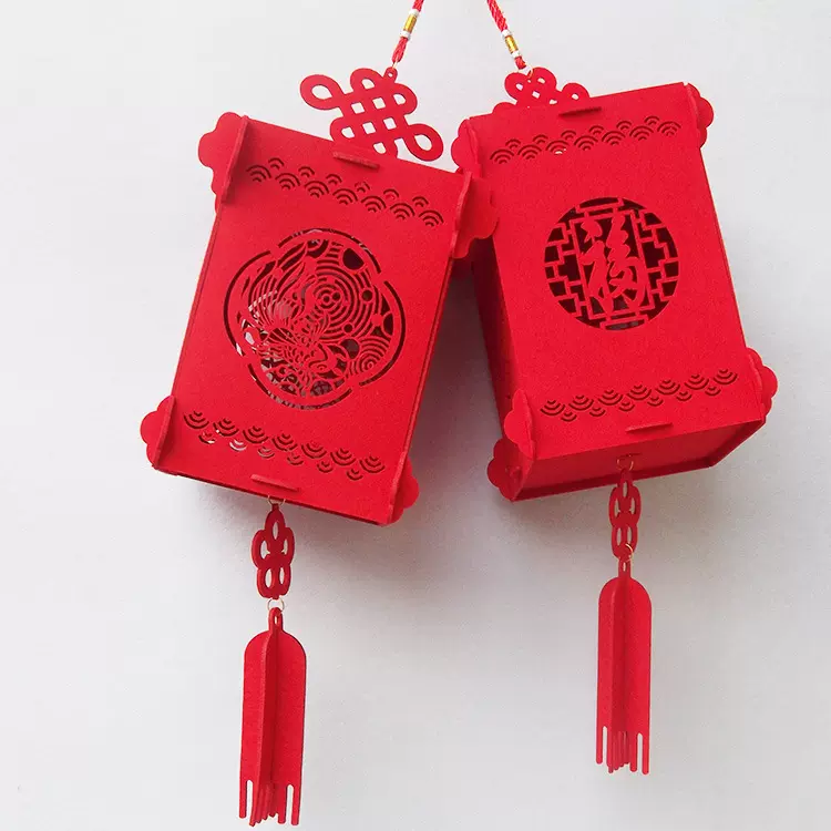 2026年批发毛毡灯笼挂件蛇装饰灯笼春节挂方形灯笼制作新年元旦布