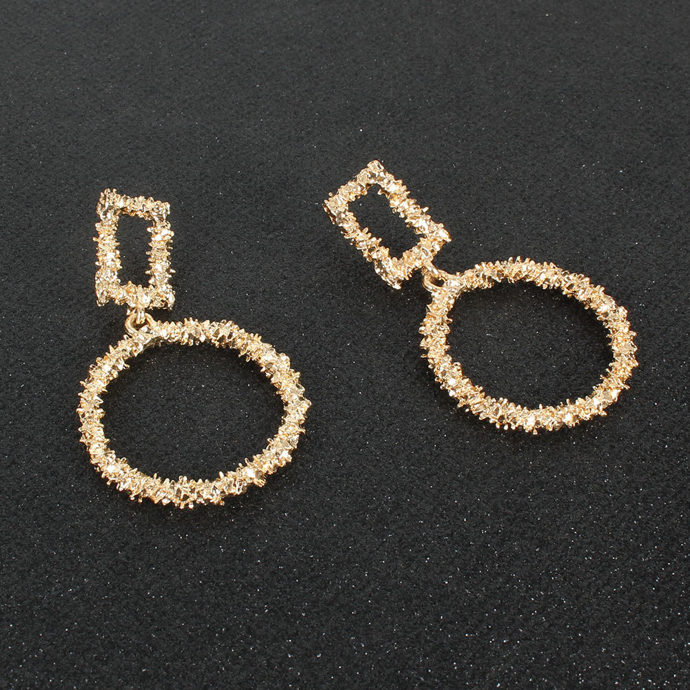 Exaggerated Minimalist Gold Alloy Drop-shaped Earrings Wholesale Nihaojewelry display picture 4