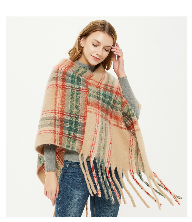 Unisex Thickened cape for women with fine check and coarse fringe pullover_voghion.com