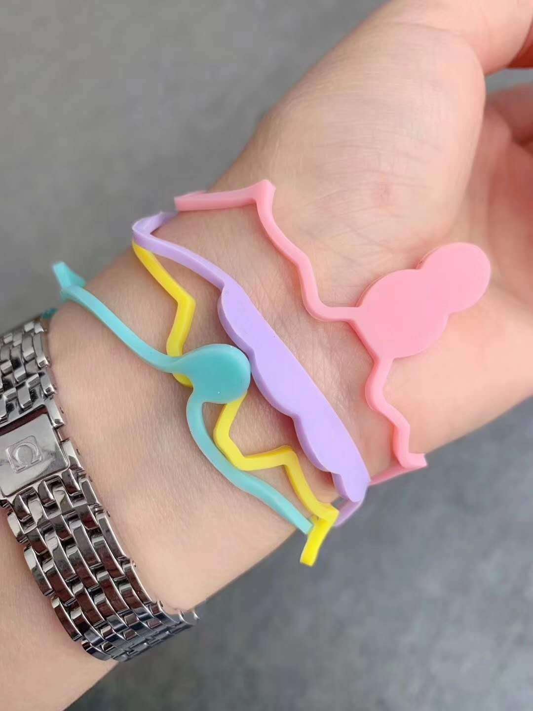 新款日本儿童抖音户外金鸟驱蚊手环儿童宝宝驱蚊扣驱蚊贴香厂家|ru