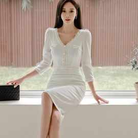 手工钉珠白色连衣裙2020秋冬洋气质优雅显瘦包臀打底职业女装修身