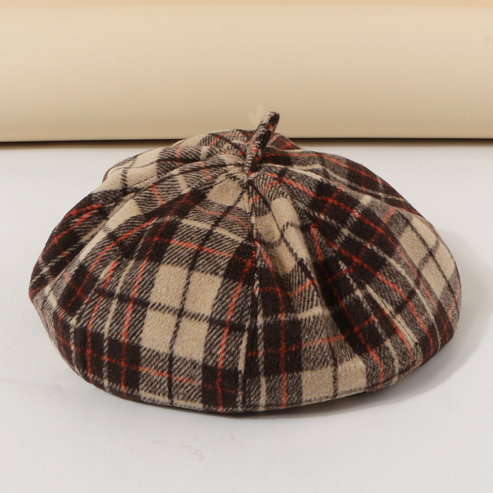 Hot Selling Fashion Retro Plaid Woolen Women's Fashion All-match Octagonal Beret display picture 11