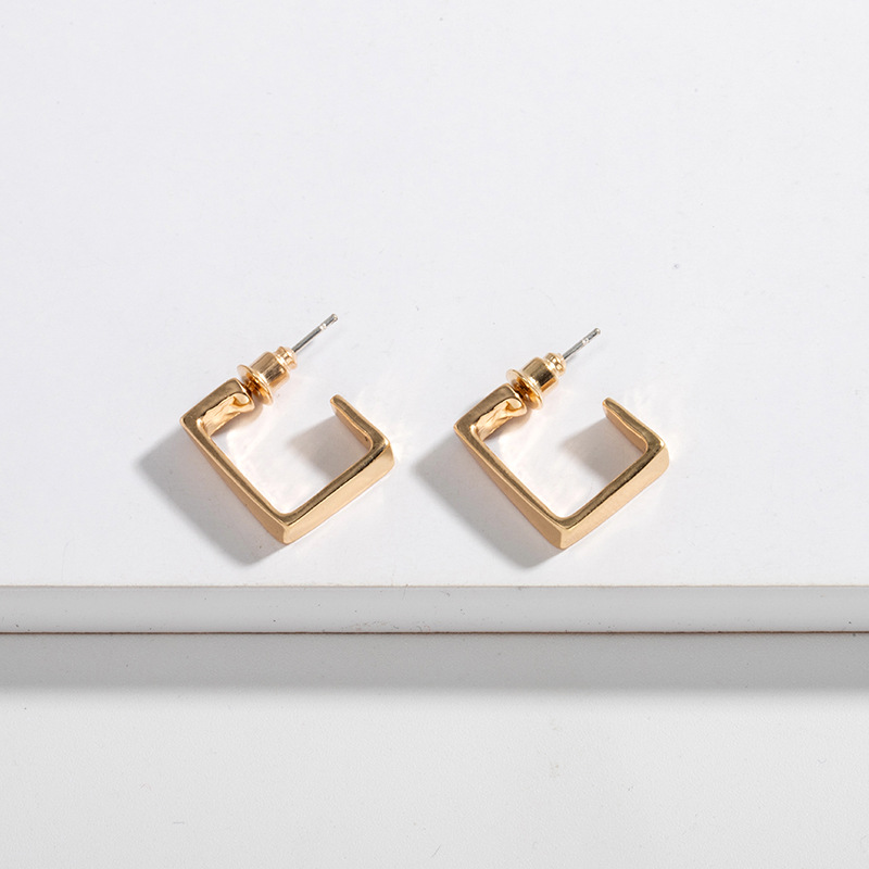 Fashion New Trendy Three-dimensional Geometric Simple Korean Small Earrings For Women display picture 2