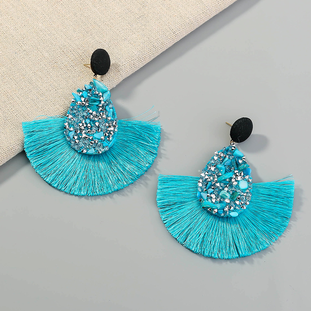Bohemian Fan-shaped Diamond Tassel Earrings display picture 1