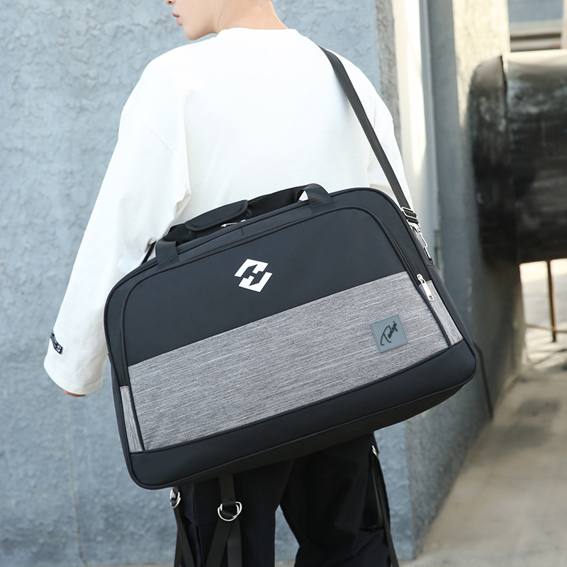 Moda simple gran capacidad bolsa de fitness 2020 nuevo estilo coreano de moda impermeable resistente al desgaste de nylon bolsa de deportes fábrica al por mayor