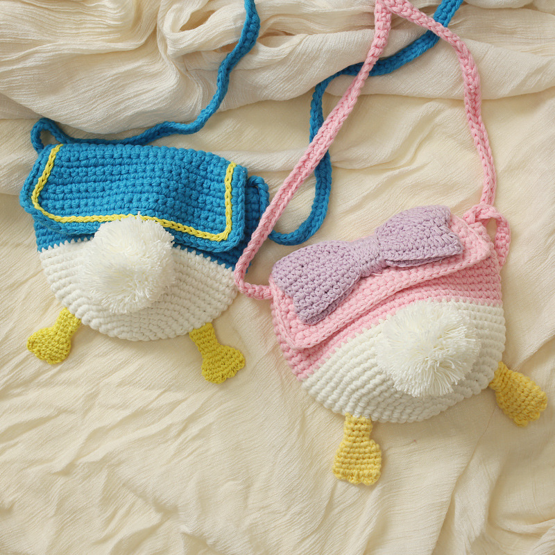 Bolsa Xiangyu Baoma pato tejido a mano Butt Messenger Bag Donald Duck lana monedero Lindo bolso de dibujos animados