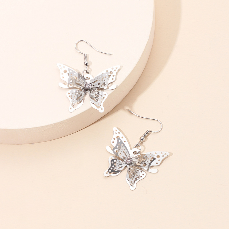 Fashion  Hot Sale Models Zircon Earrings  Gold Three-dimensional Butterfly Earrings For Women Nihaojewelry display picture 2