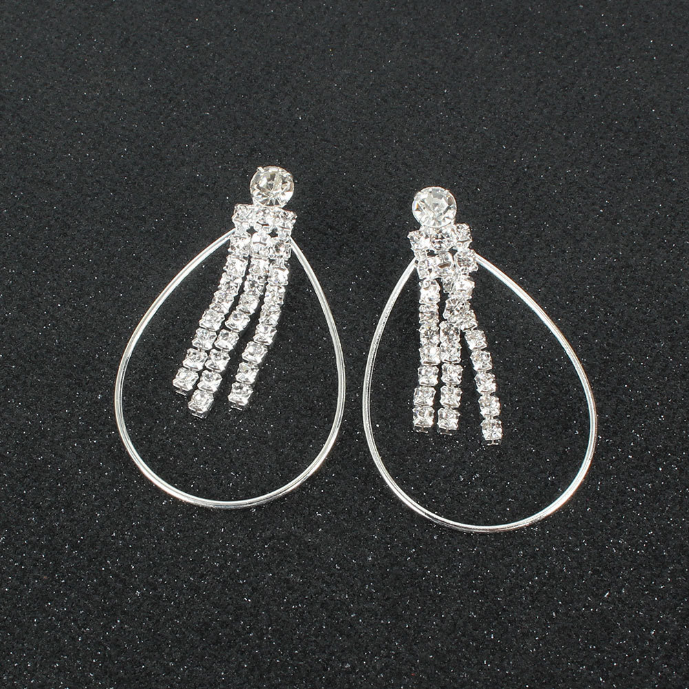 Fashion Alloy Diamond Oval Hollow Earrings Wholesale Nihaojewerly display picture 2