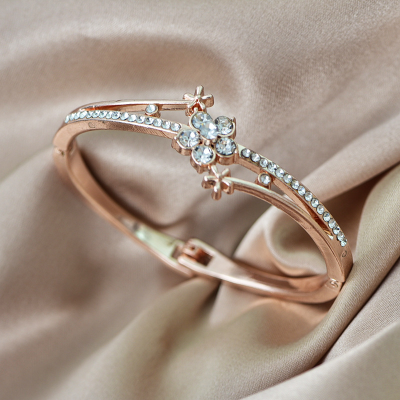 Rose Gold Bracelet Women's Wearing Versatile Jewelry Simple Flower Bracelet Factory Direct Selling Live_voghion.com