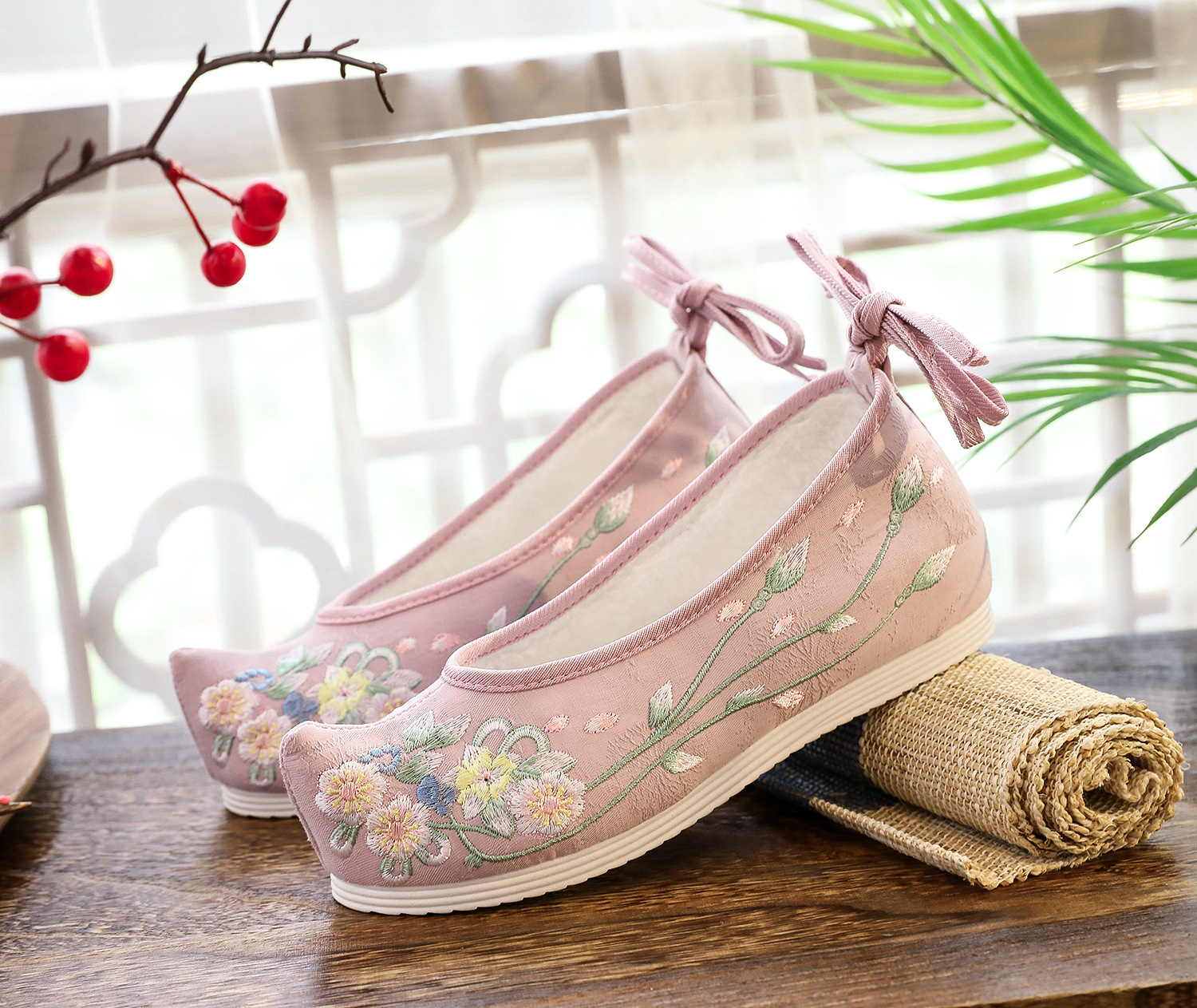 2020秋冬季加绒棉鞋中国风日常汉服鞋弓鞋翘头履古装演出绣花布鞋|ru