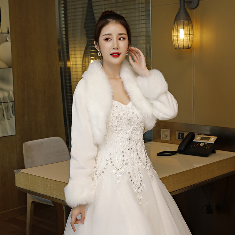 新娘婚纱晚装礼服披肩 冬季保暖长袖毛领棉袄披肩小外套 厂家直供-阿里巴巴