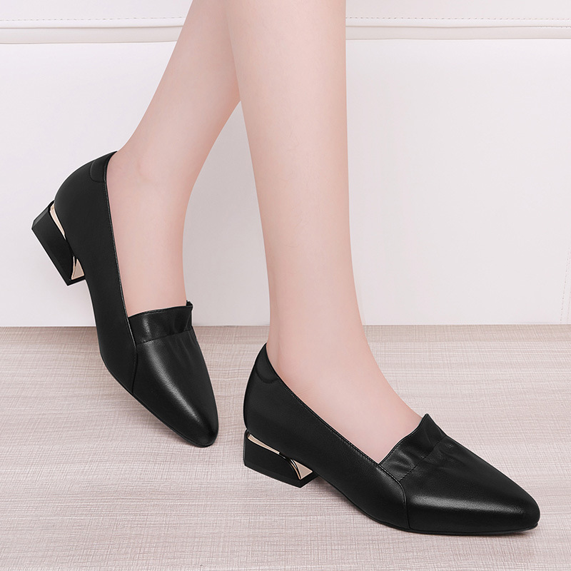浅口单鞋女粗跟尖头2020秋季新款方跟妈妈软皮女鞋职业皮鞋2273