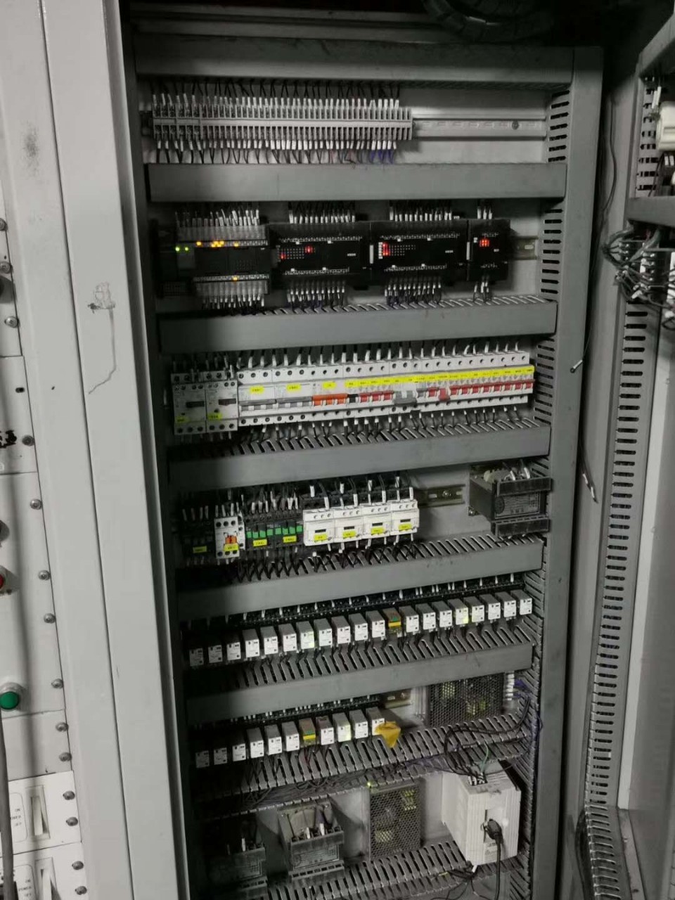 二手成都金典1100光学蒸发镀膜机双枪2014年设备正常使用转让