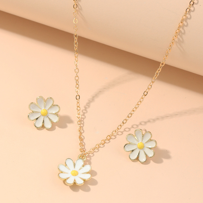 fashion jewelry cute and sweet dripping flower necklace wild small daisy earring set wholesale nihao