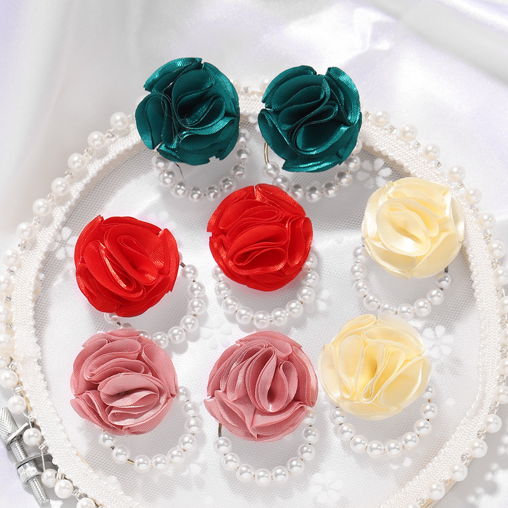 Hot Selling Fashion Simulation Flower Earrings Wholesale display picture 4