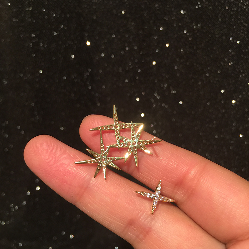 Golden Octagonal Earrings Sweet Ladylike Temperament Simple And Small Super Fairy S925 Silver Needle Rice Star Earrings display picture 2