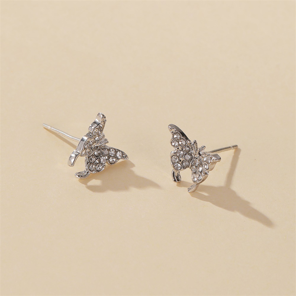 Korean Classic Earrings Temperament Two Butterfly Sweet Light Luxury Earrings Wild Simple Rhinestone Earrings Butterfly Wholesale Nihaojewelry display picture 8