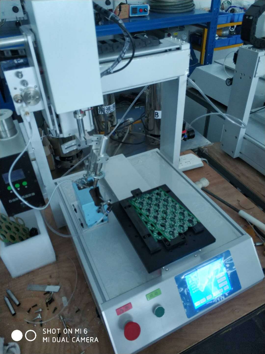 深圳自动焊锡机 自动焊锡加锡机 点焊焊锡机