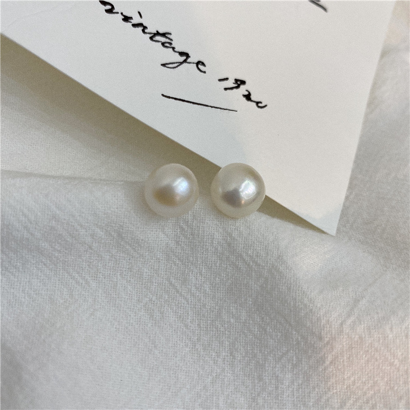 1 Pair Retro Solid Color Plating Freshwater Pearl Ear Studs display picture 18