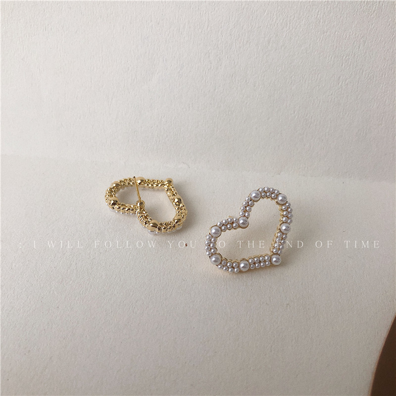 Korean S925 silver needle hollow heart sweet pearl earrings