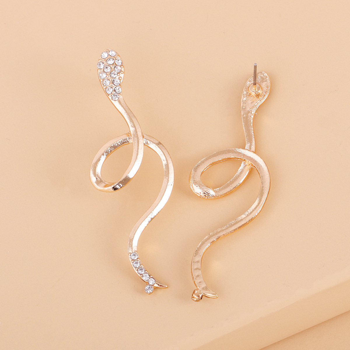 Simple  Exaggerated Snake-shaped Fashion Earrings display picture 3