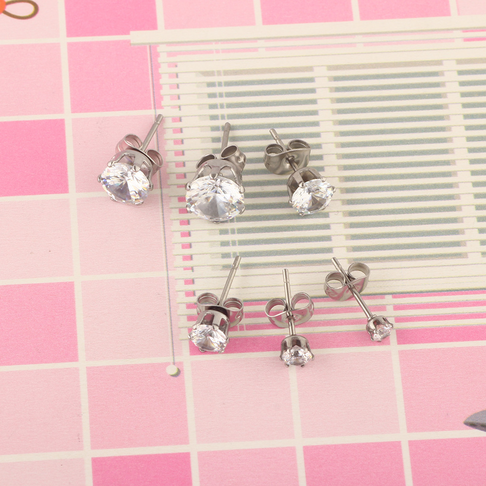 Labret piercing jewelry detail image