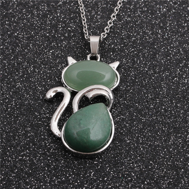 Ethnic Style Lady Stainless Steel Chain Green Aventurine Pendant Necklace display picture 1