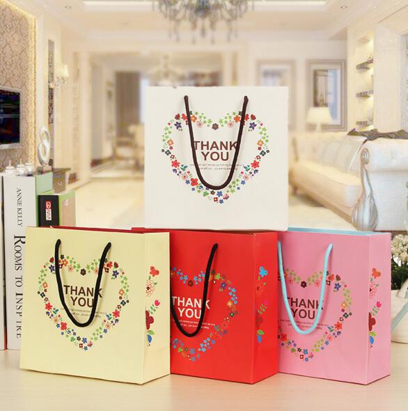 纸质包装盒手提袋适用服装类，日常用品等，颜色尺寸款式可定制