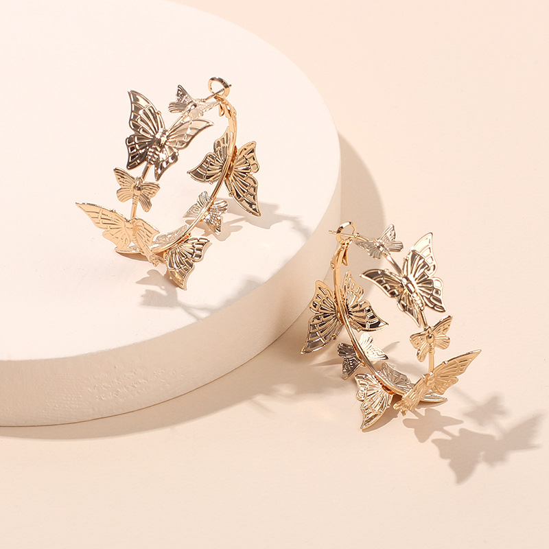 9g Weight Earrings Classification Wedding, Travel Occasion Butterfly Pattern Women'S Gender White, Gold Color Fashion Butterfly Earrings Golden Round Earrings Simple Retro Style Earrings For Women Nihaojewelry 2