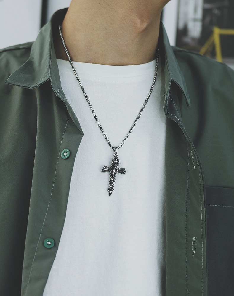 Classic Creative Skull Screw Pattern Cross Pendant Men's Titanium Steel Necklace Wholesale display picture 6