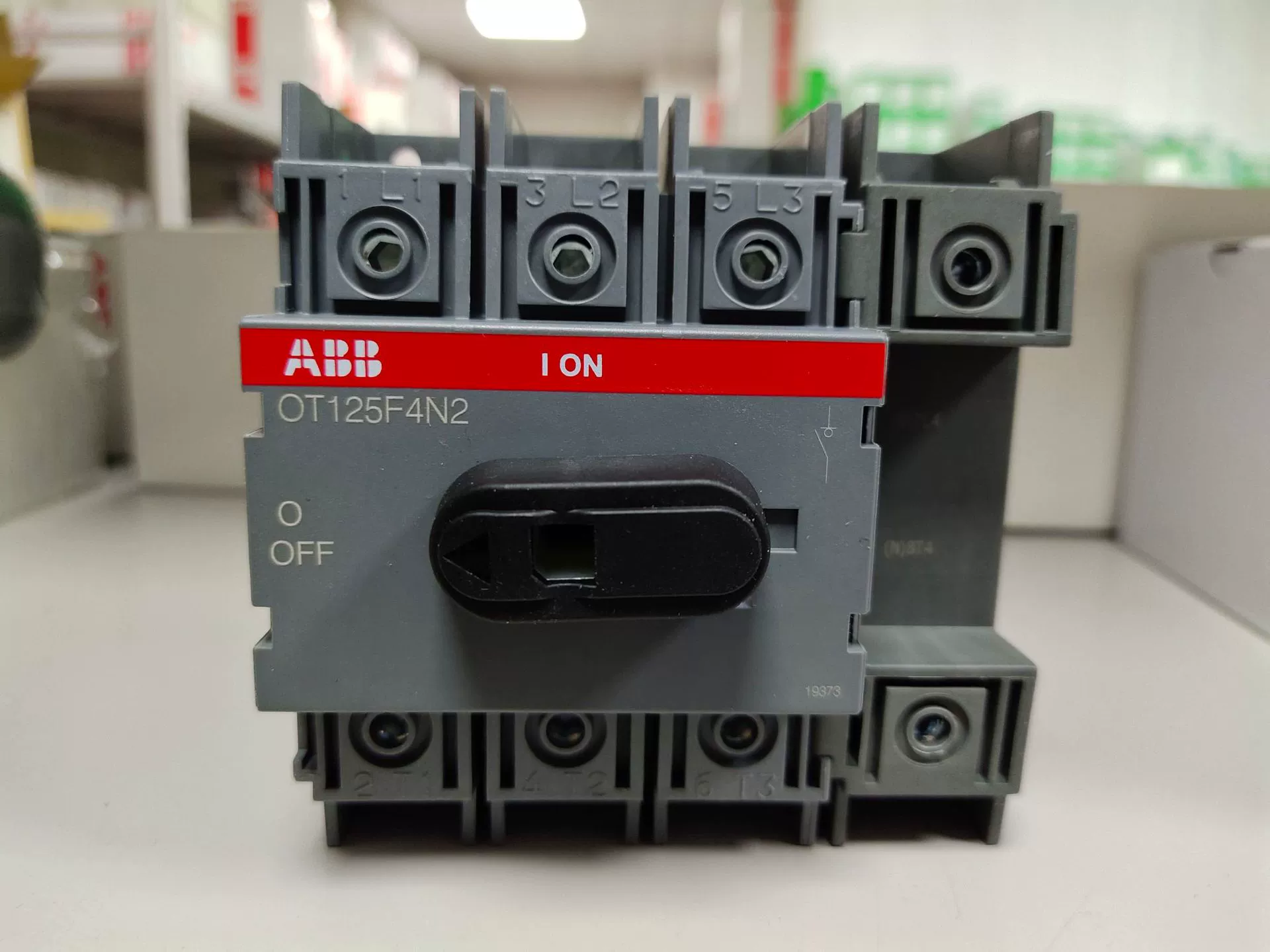 Автоматический изолятор ABB OT25F4N2 1SCA104886R1001