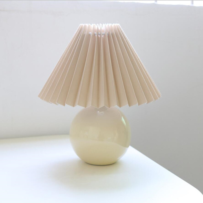 Bouffancy Table lamp China and South Korea Pleated The desk lamp Warm bedroom Bedside lamp Northern Europe girl energy conservation customized machining
