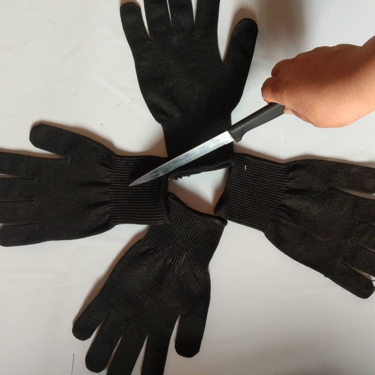 厂家直销批发供应防割手套防护黑色5级手套劳保劳动厨房用品