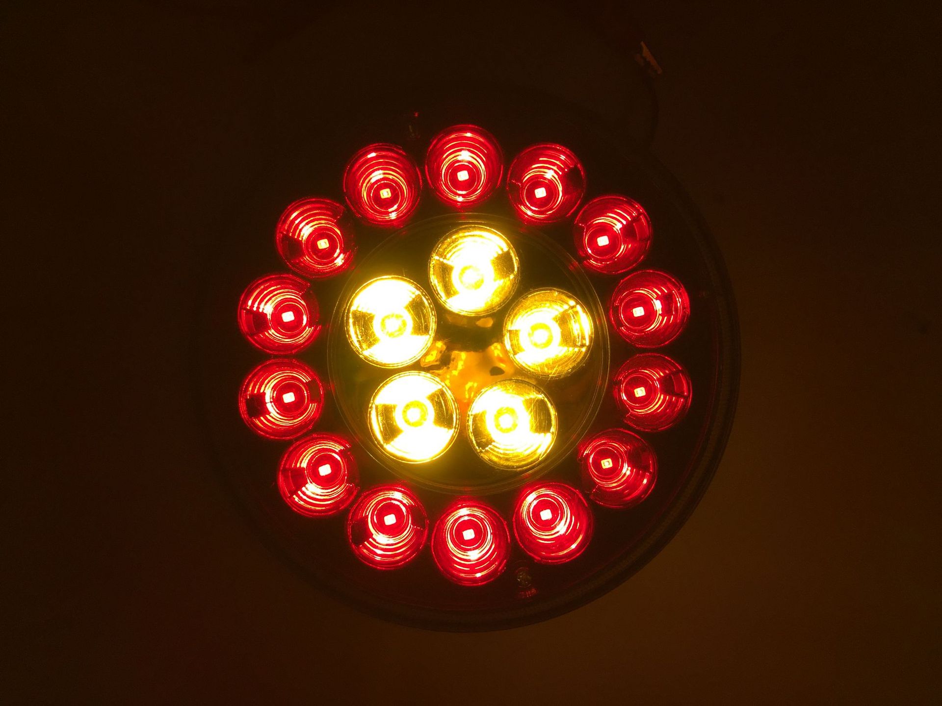 Remolque universal luz redonda 19LED camión luz lateral logística camión hamburguesa bomba de luz del coche luz trasera