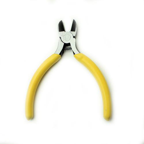 Supply multi-functional mini pliers—handmade jewelry plier set: flat-nose pliers, round-nose jewelry pliers, and diagonal-cut pliers—manufacturer’s kit.