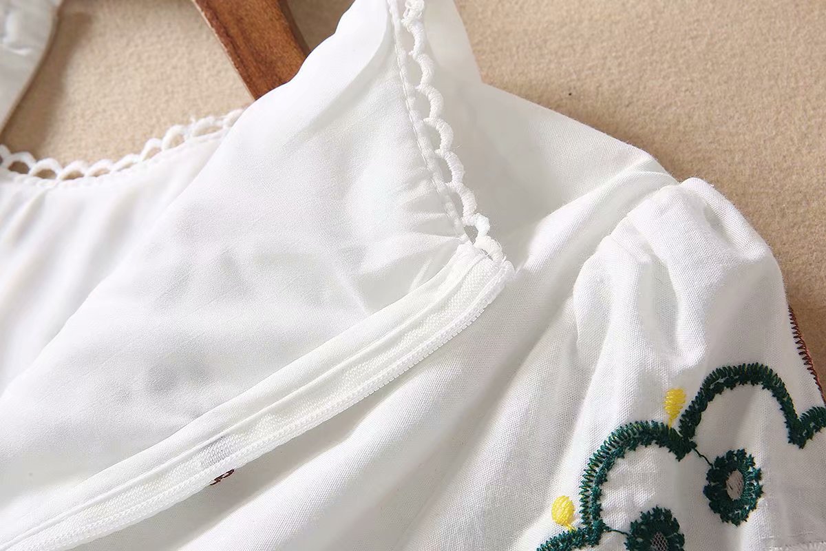 0311-12 彩色圈圈绣花裙码数SMLXL颜色白色面料棉绣